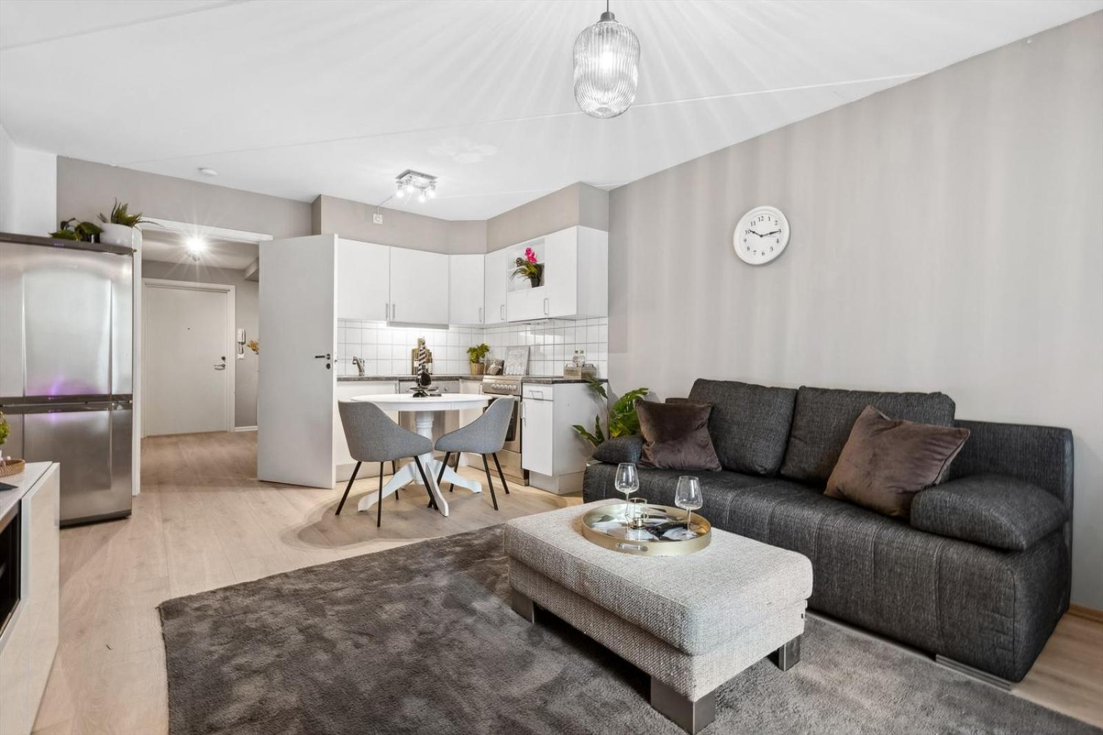Luxurious Modern Room In Central Oslo - Eur 4K Expensive Bed And 82" Cinematic Tv Exteriör bild