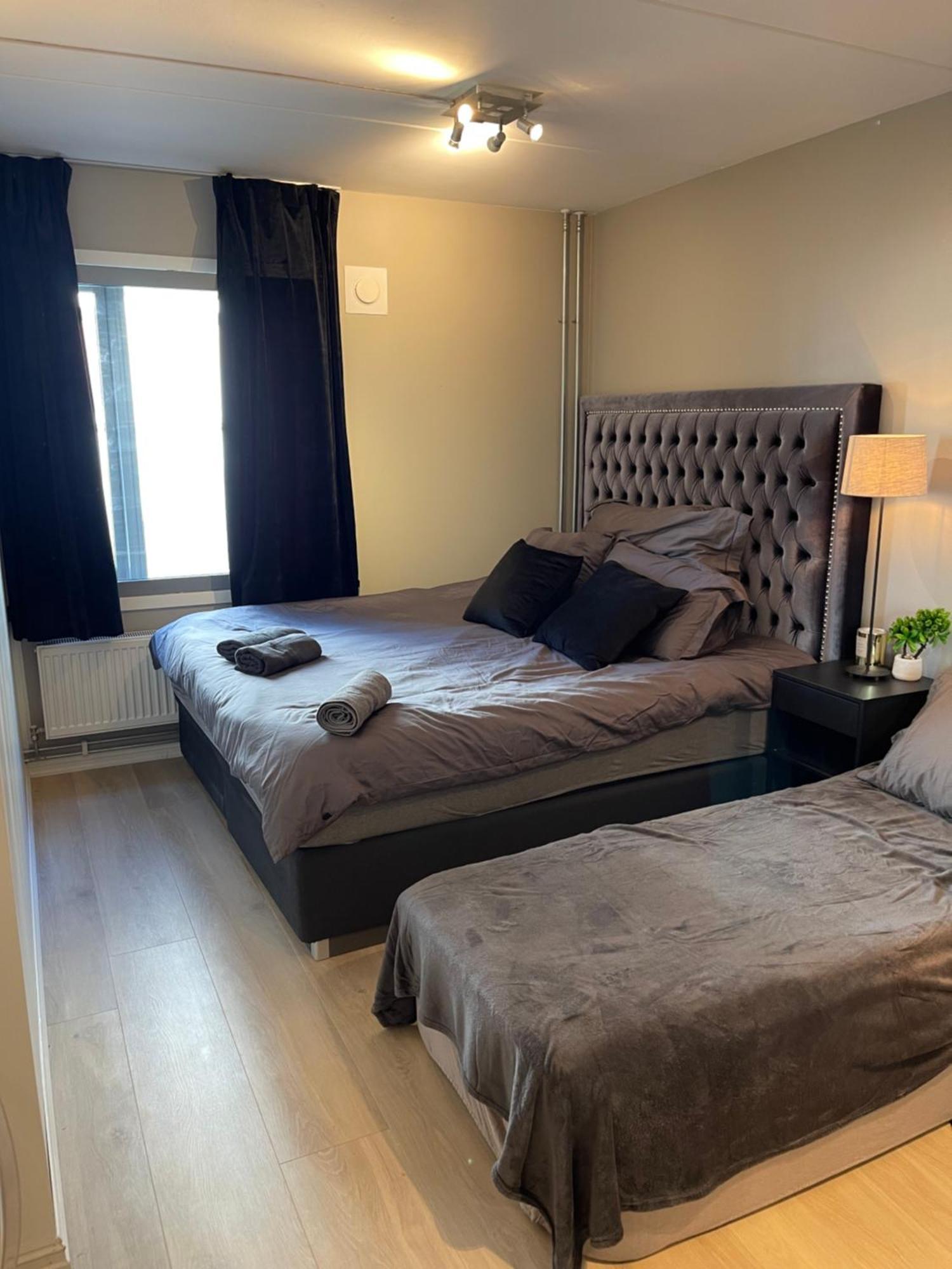 Luxurious Modern Room In Central Oslo - Eur 4K Expensive Bed And 82" Cinematic Tv Exteriör bild