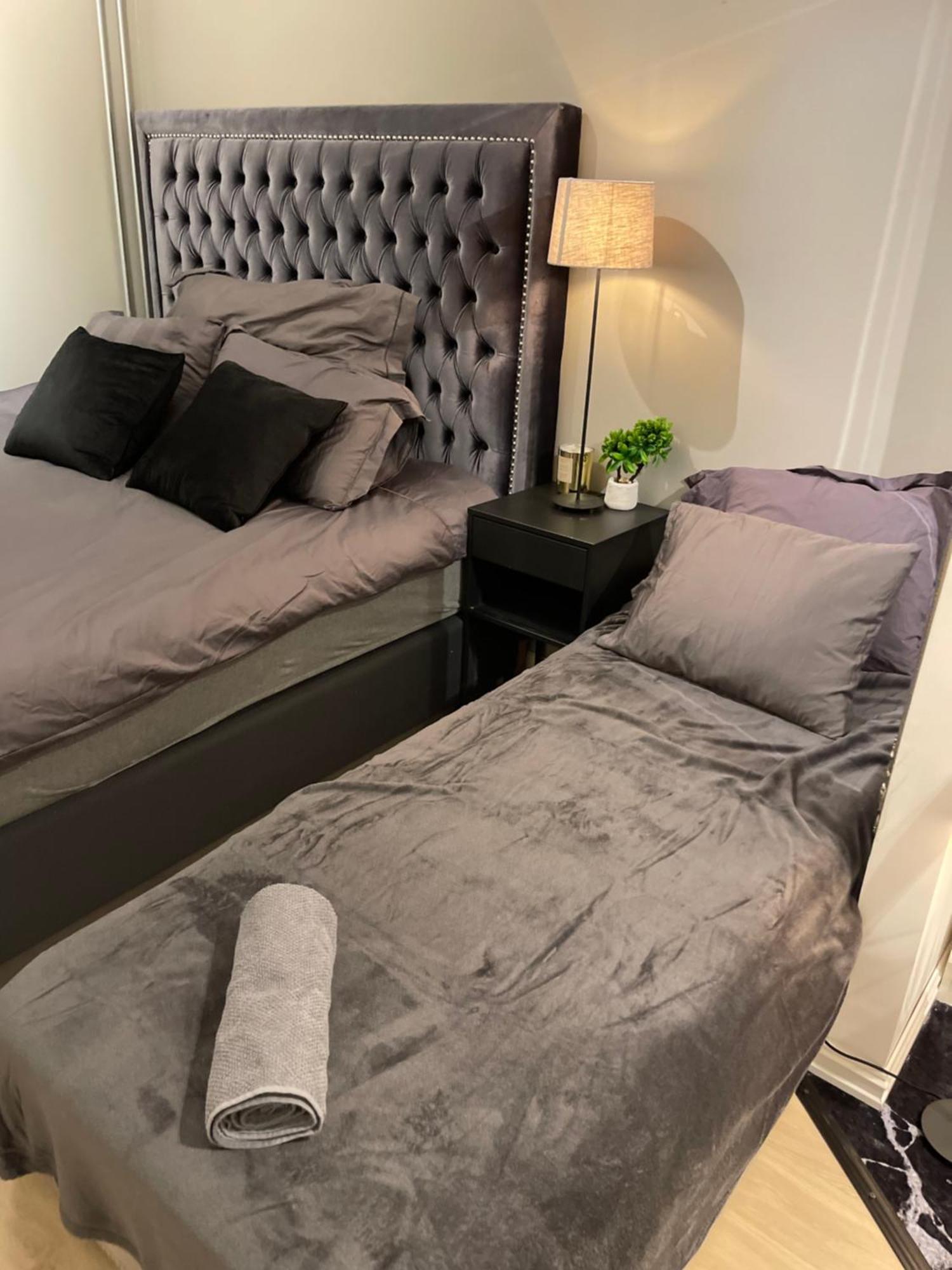 Luxurious Modern Room In Central Oslo - Eur 4K Expensive Bed And 82" Cinematic Tv Exteriör bild
