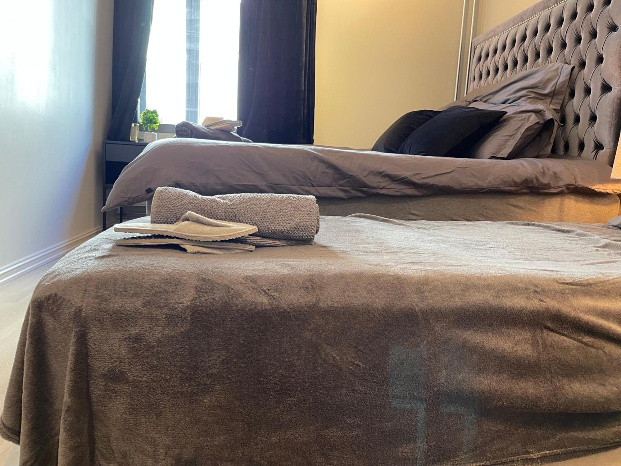 Luxurious Modern Room In Central Oslo - Eur 4K Expensive Bed And 82" Cinematic Tv Exteriör bild