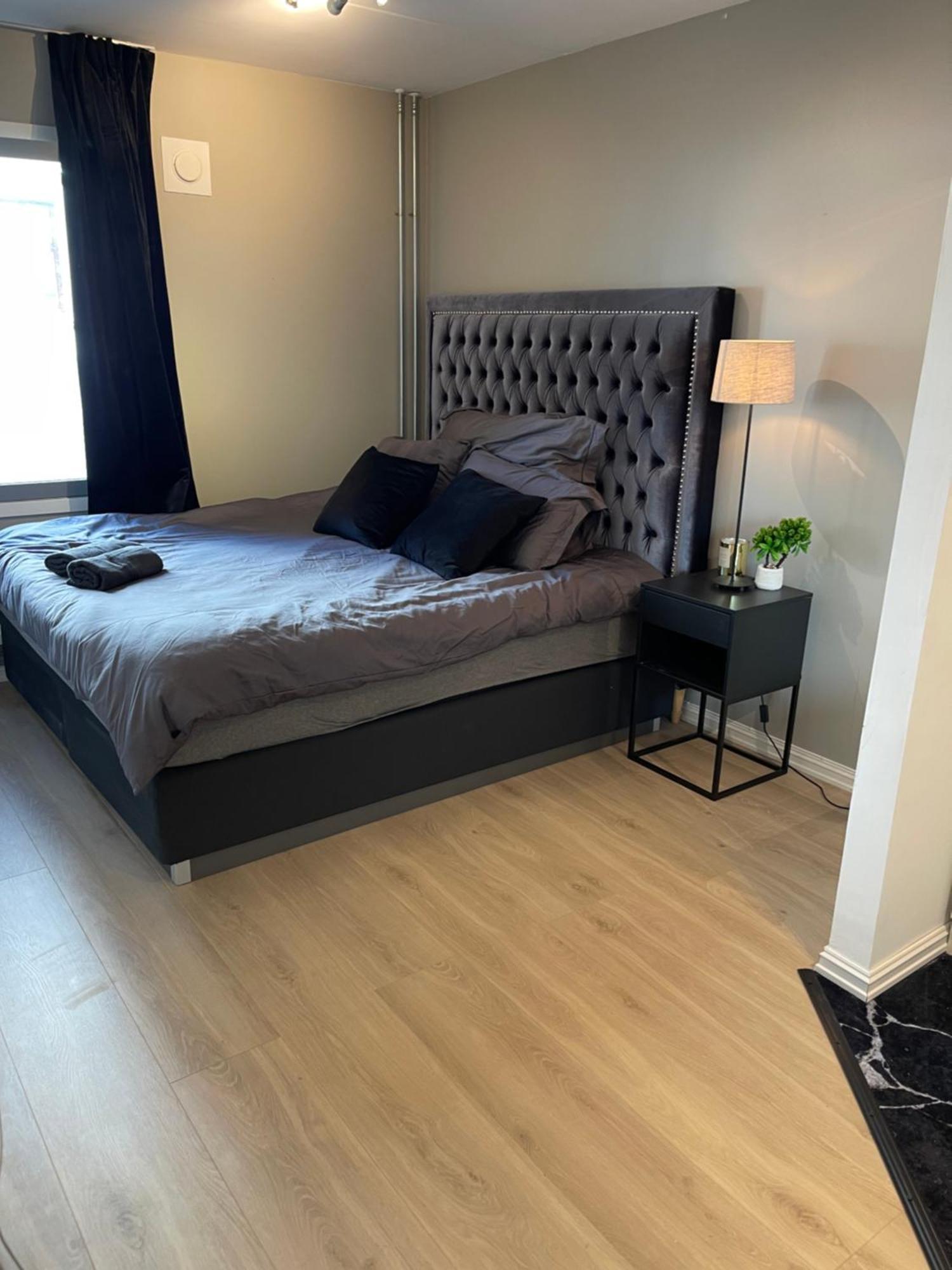 Luxurious Modern Room In Central Oslo - Eur 4K Expensive Bed And 82" Cinematic Tv Exteriör bild